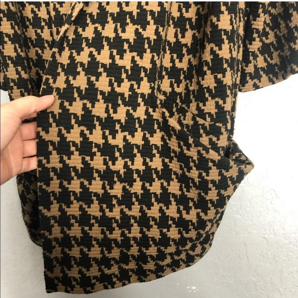 Forever 21 Black and Brown Houndstooth Open Cardigan - Picture 5 of 5